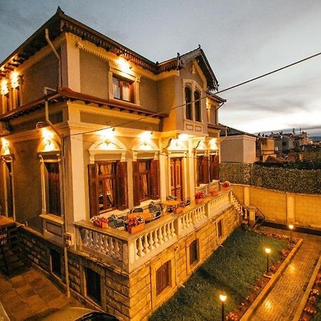 Hotel Vila Mano Корча Екстериор снимка