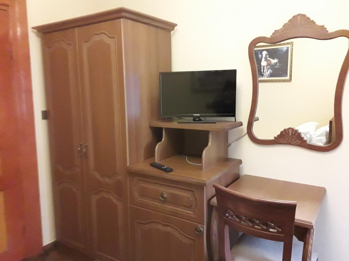 Hotel Vila Mano Корча Екстериор снимка