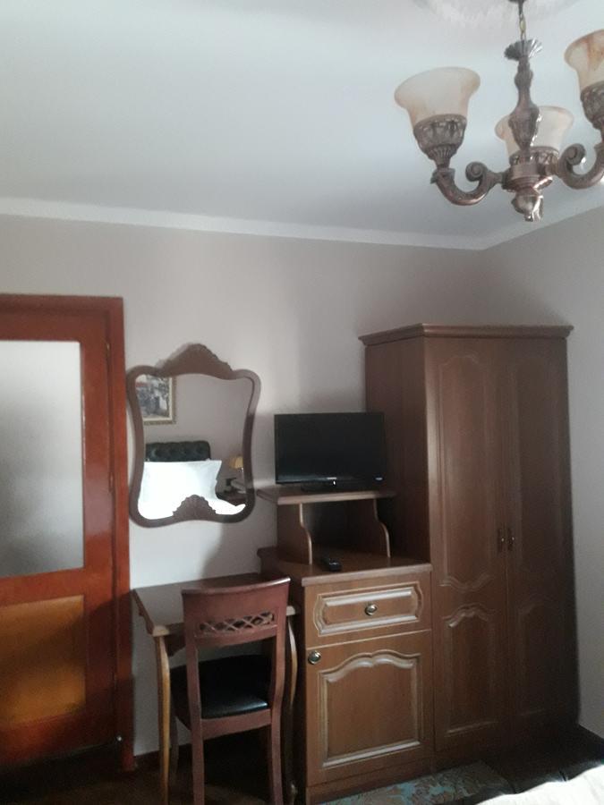 Hotel Vila Mano Корча Екстериор снимка