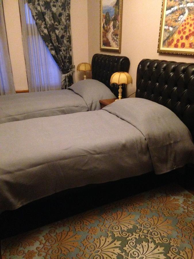 Hotel Vila Mano Корча Екстериор снимка