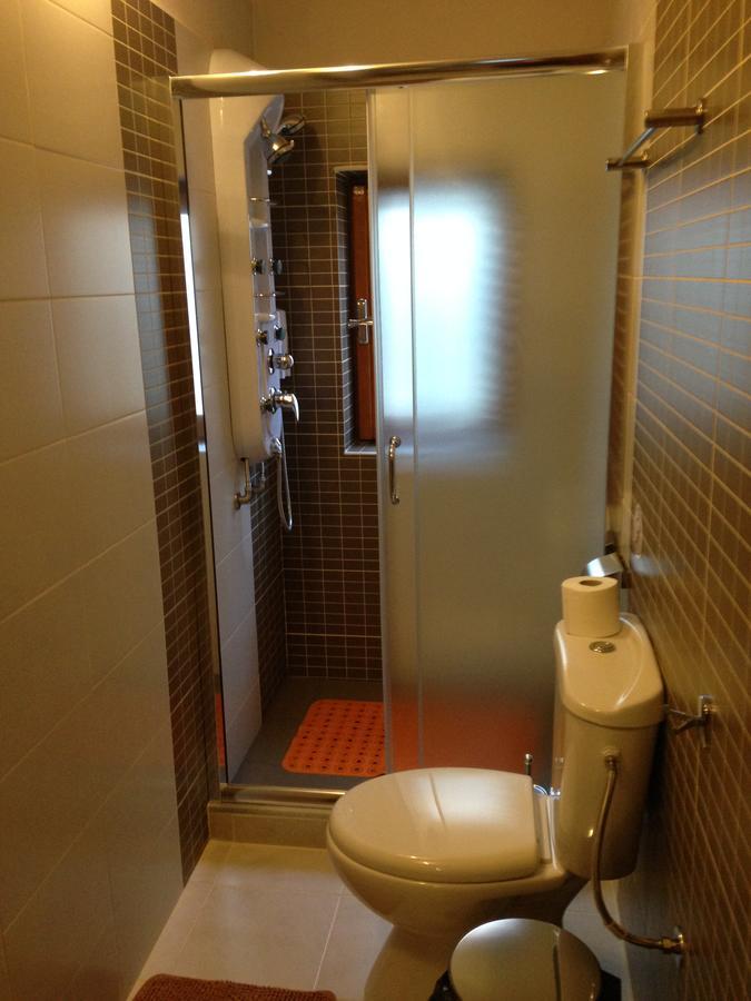Hotel Vila Mano Корча Екстериор снимка