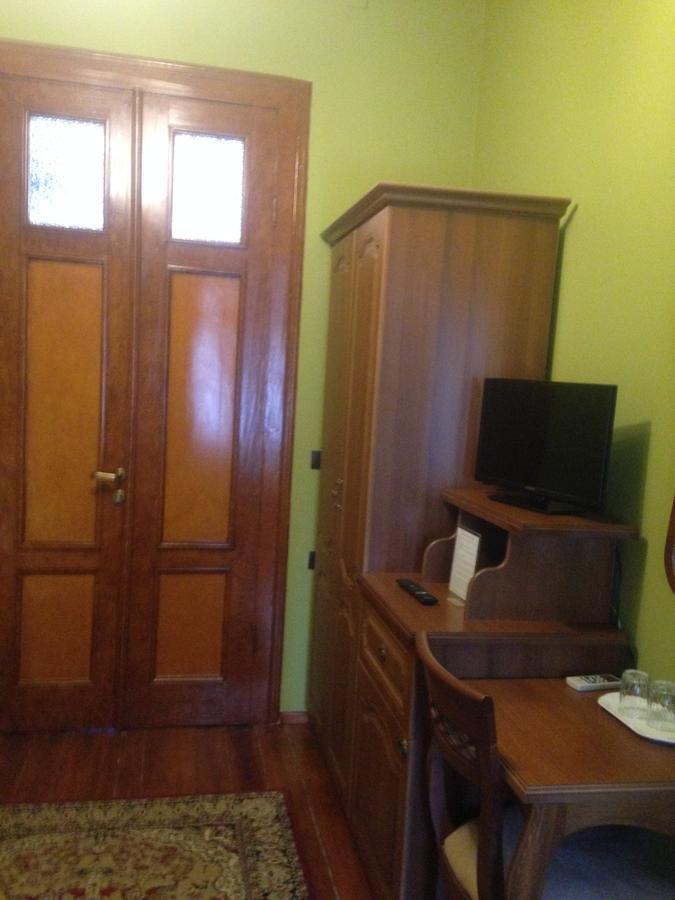 Hotel Vila Mano Корча Екстериор снимка